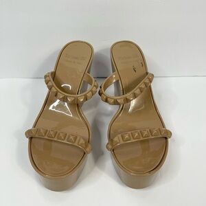 Carmen sol  Tan Studded Platform Sandals